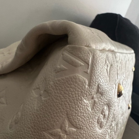 AUTHENTIC LV Empreinte Artsy MM Neige - Picture 5 of 14
